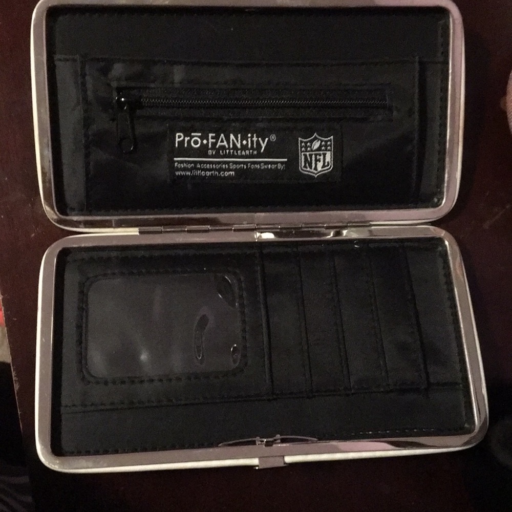 Seahawks wallet - Picture 2 of 6
